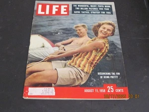 LIFE MAGAZINE 1959 AUGUST 11 DISCOVERING THE FUN OF BEING PRETTY/PHOTO BOOM - Picture 1 of 2