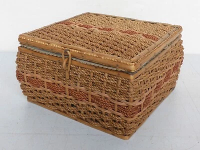 Vieux Corbeille de Couture Petit Panier Tressé Korbtruhe Caisse Kit Nähsachen - Photo 1/4