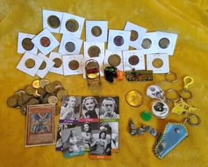 Vintage Mixed Lot Tokens, Keychains, Pewter, Magnts, Blue Eyes Shining Dragon - Picture 1 of 8