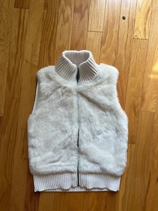 Girls’ Gap Faux Fur Vest Size L( 10-11 Years Old) - Picture 1 of 4