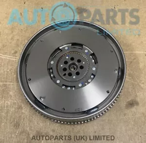fitted 415 0222 10 NEW GENUINE LUK FLYWHEEL FOR 2.3D 2.8D IVECO DAILY III/IV - Picture 1 of 5