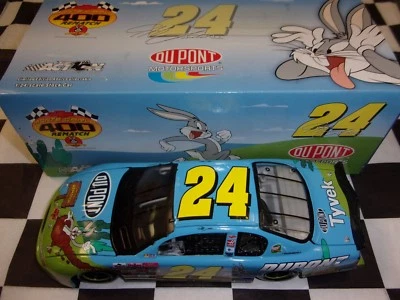 Jeff Gordon #24 Dupont / Looney Tunes Rematch 2002 Monte Carlo 1:24 Scala Action - Immagine 1 di 4