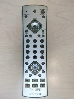 SILVER PHILIPS MAGNAVOX UNIVERSAL TV VCR DVD CABLE SAT REMOTE CONTROL CL-015 - Image 1 of 2