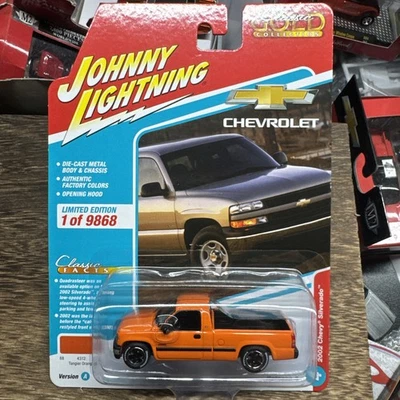Chevy Silverado Tánger 2002 Johnny Lightning naranja 1/64 Foto 1 de 2