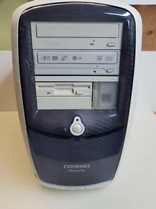 Compaq Presario 5000 5010CA + AMD Duron 900MHz + 384MB + 80GB + Windows 98 SE - Picture 1 of 12