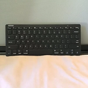 ARTECK - Ultra-Slim Bluetooth Keyboard - HB098 - USED Black 11 Inch - Picture 1 of 2