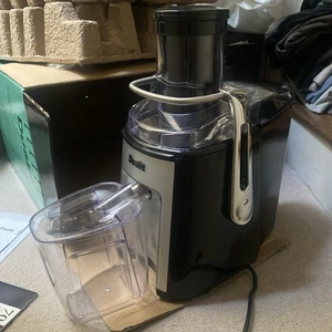 Dualit Heavy Duty Black Juice Extractor. Model DJE1 - Picture 1 of 11