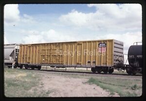 Original Slide UP #563155 Boxcar BF-100-20 Union Pacific 1987 Action