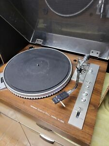 Vintage Pioneer PL-550 Turntable As-Is for parts or restoration. No Returns