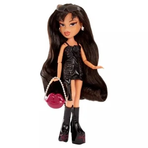 Bratz x Kylie Jenner Day Fashion Doll with Accessories and Poster - Picture 1 of 4