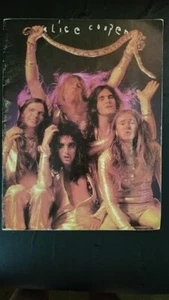 ALICE COOPER - ORIGINAL VINTAGE 1972 "SCHOOLS OUT" TOUR BOOK CONCERT PROGRAM - Picture 1 of 11