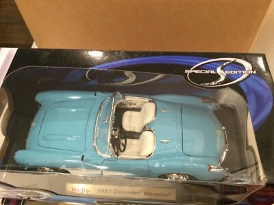 Chevrolet Corvette 1957 convertible edición especial Maisto 1:18 Foto 1 de 3