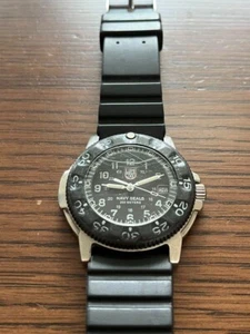 Luminox 3100 Navy Seals 200m Water Resistant Men's Watch Stainless Steel - Picture 1 of 3
