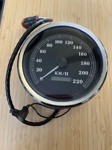 Harley Davidson Speedometer - KM/H Fits FLST 67275-96A - Picture 1 of 3