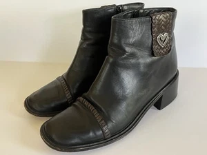 Brighton Women's Lonnie Black Brown Boots Size 7.5 M Heart Leather Brazil - Picture 1 of 11