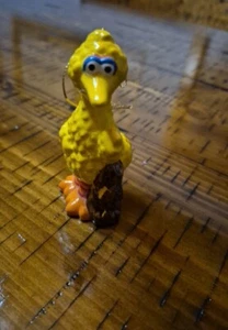 Vintage großer Vogel Christbaumschmuck 1977 Muppets Inc handbemalt gelb - Bild 1 von 8