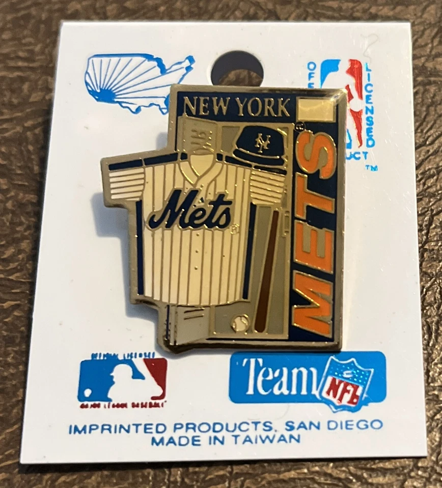 NEW YORK METS jersey pin new on backing BASEBALL ny - Image 1 of 1