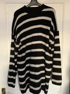 H&M Long Oversized Black & White / Ivory Stripe Jumper Size M - Picture 1 of 5