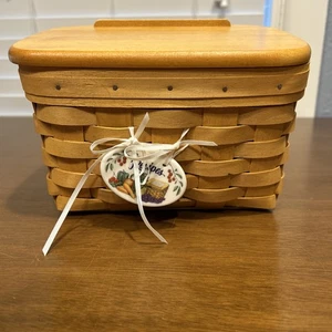 Longaberger Recipe Basket w/Wood Lid, Lining Plastic Protector, and Label - Picture 1 of 12