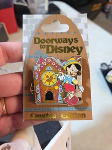 Disney 2017 Doorways to Disney LE Pin Pinocchio - Bild 1 von 3