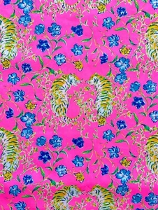 ~ Lilly Pulitzer Fabric - Cotton Poplin” Pink Cheetas” “ 18”x28” # 141 - Picture 1 of 3