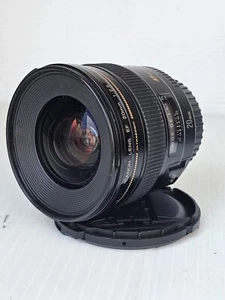Canon EF 20mm f2.8 Ultrasonic Lens w/ Caps. Mint. - Picture 1 of 16