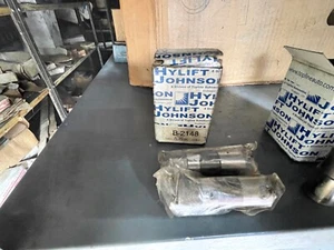 Johnson b2148 lifters keller """""" READ THE LISTING""" 2 of them - Picture 1 of 1