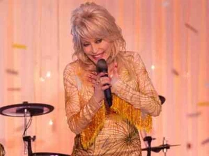 DOLLY PARTON COUNTRY MUSIC SINGER SONGWRITER - 5x7 Glossy Printed Photo - Picture 1 of 1