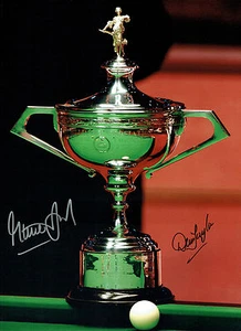Foto autografiada firmada por Steve Davis y Dennis Taylor 16x12 trofeo de billar + certificado - Imagen 1 de 1