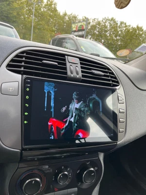 AUTORADIO ANDROID FIAT BRAVO 2007-2012 STEREO AUTO TOUCH 9" POLLICI WIFI 2/32GB - Immagine 1 di 4