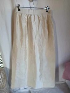 Handmade Silk Wrap skirt cream-coloured - Picture 1 of 3