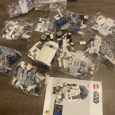 LEGO Star Wars R2-D2 droide de juguete construible para exhibición y juego 75379 PIEZAS COMO ESTÁN Foto 1 de 4