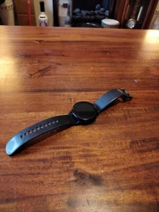 Samsung Galaxy Sm R500 Smart Watch 40mm.  - Picture 1 of 9