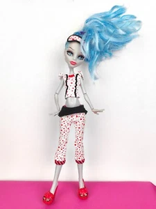 Monster High Doll Ghoulia Yelps Dead Tired - Picture 1 of 5