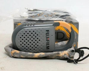 LEEDS Mobile Odyssey ERIS Bluetooth Clip Speaker Fuji Fujifilm - Foto 1 di 3