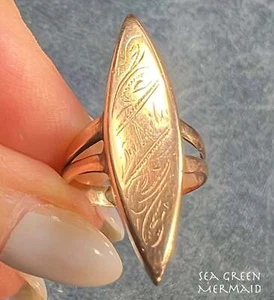 Anello navetta vittoriana incisa in oro giallo 10 kt. 1,25" - Foto 1 di 12