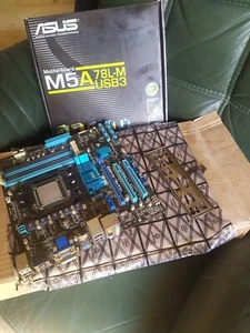 asus motherboard am3+ m5a78l-m usb3 + cpu phenom II x4 945 - Imagen 1 de 3
