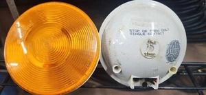 8413-40241Y SUPER 40 TRUCK-LITE TURN SIGNAL - Picture 1 of 1