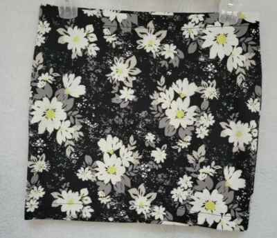 Candie's Juniors Womens Skirt Size L Large Black Green Gray White Floral - Image 1 of 4