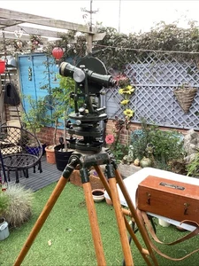 Hilger & Watts ltd No 37816 Vernier Theodolite 1945 Boxed & Tripod Ex Military - Picture 1 of 20