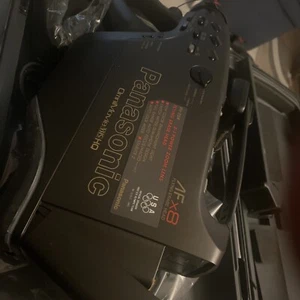 Panasonic AFx8 Omnimovie VHS Camcorder PV-704. AS IS. - Picture 1 of 5