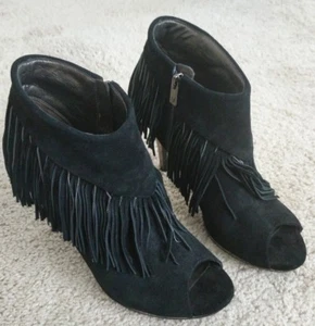 Libby Edelman Bellamy Black Suede Fringe Peep-toe Gold Boots 9 New Retail $135 - Picture 1 of 5