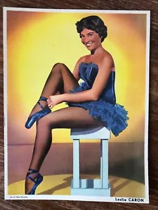 PHOTO ca. 1955 (24x18) LESLIE CARON Bubble Gum GLOBO ? Impr. Pharo Marseille - Foto 1 di 1