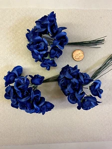 Small Navy Blue Faux Silk Roses - Korea - Vintage - Picture 1 of 4