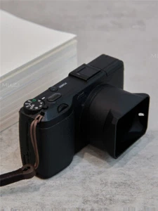 Black Resin Lens Hood For Ricoh GRD3 GRD4 GR III GR DIGITAL IV – Bayonet Mount - Picture 1 of 8
