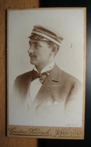 Student in Couleur mit Band & Mütze / 1896 CDV Gustav Karsch Dresden - Bild 1 von 2