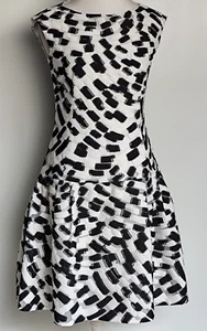 Carolina Herrera Women's Dress sz 10 Abstract Textured Fitted Zip Taffeta Cotton - Picture 1 of 18