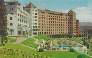 Vintage Canada Chrome Postcard Chateau Lake Louise Swimming Pool Banff Park - Picture 1 of 2