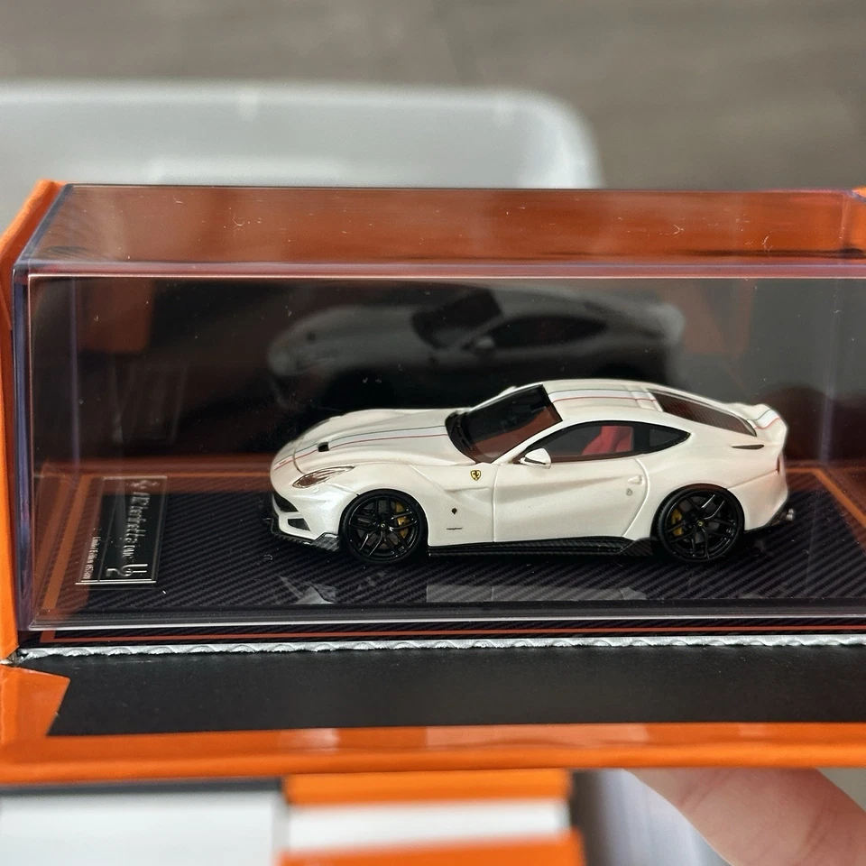 U2 1/64 Ferrari F12 Berlinetta DMC Resin Model Car - Image 1 of 1