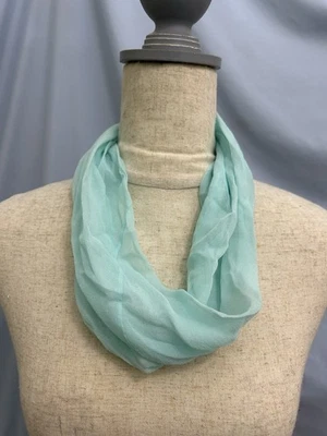 Bufanda Vera Circle azul espuma de mar pálido Foto 1 de 4